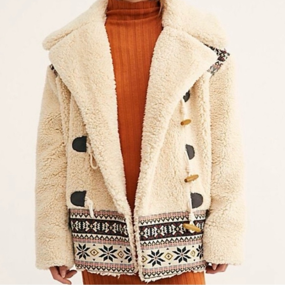 Free people toggle front jacket Sherpa